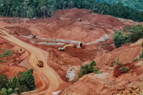 Sentil Tambang Raja Ampat, Ketua Komisi XII Singgung Pencabutan IUP