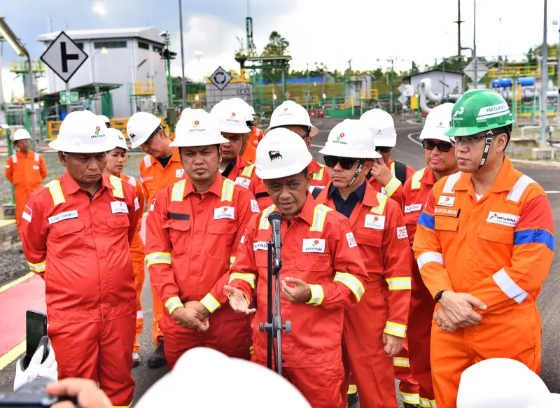 Tinjau Lapangan Gas Arar di Papua, Bahlil Minta Optimalisasi Lifting Migas