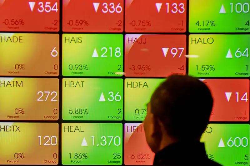 Volatilitas Tinggi Tekan IHSG, Analis Soroti Saham Pelayaran Diskon